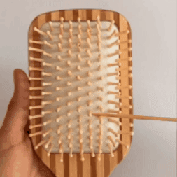 Cepillo de bambú para el cabello